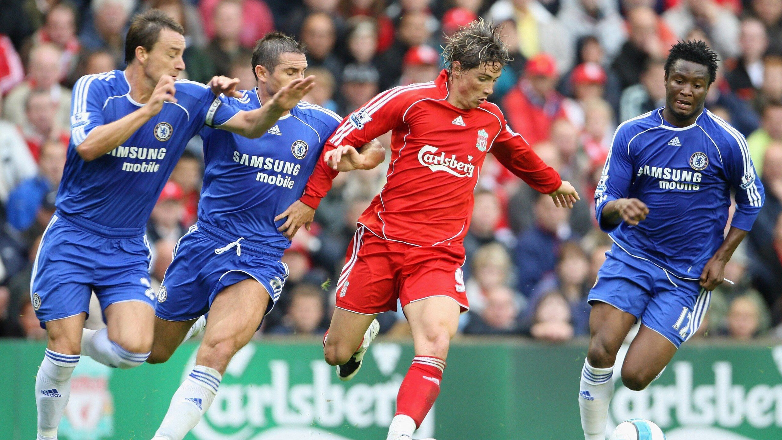 独行侠球员出席品牌活动展示新球衣，独行侠队主场球衣