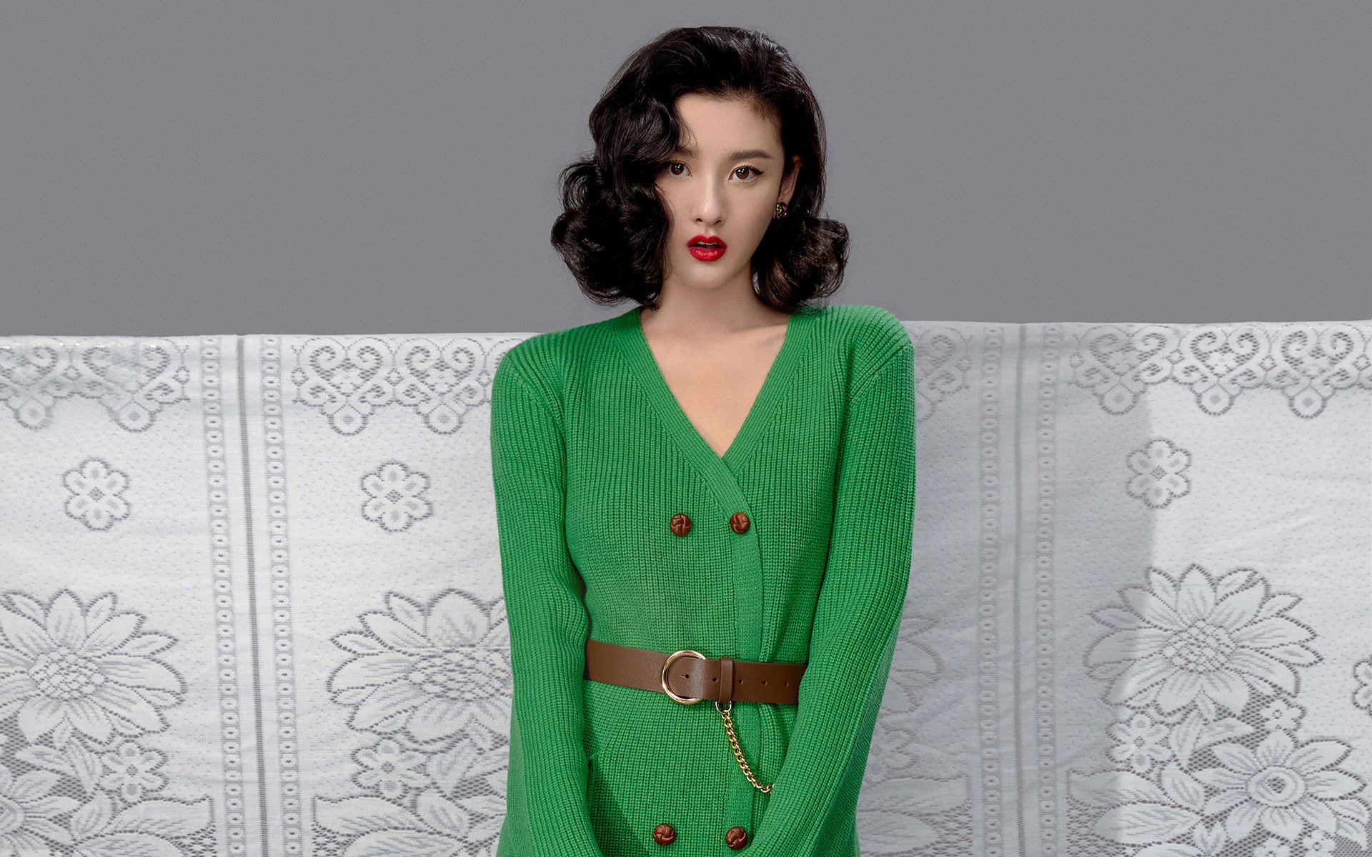 开云官方网页登录-_峰顶滑雪巡演：雪山上的速度与激情_，雪峰山观光索道